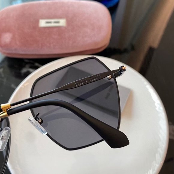 miu miu2021 new fashion sunglasses!